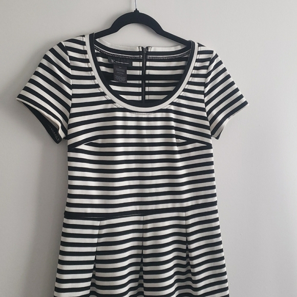 INC International Concepts Black and White Striped Dress Size Small - Picture 4 of 7